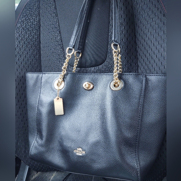 Coach Handbags - Coach shoulder bag